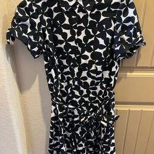 Cotton dress, very flattering.